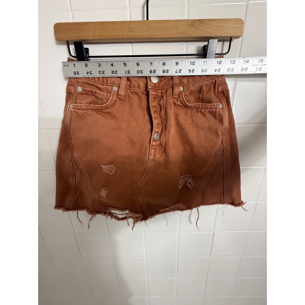 Free People Rust Distressed Denim Mini Skirt Button Fly Frayed Hem Size 25 - Picture 3 of 5